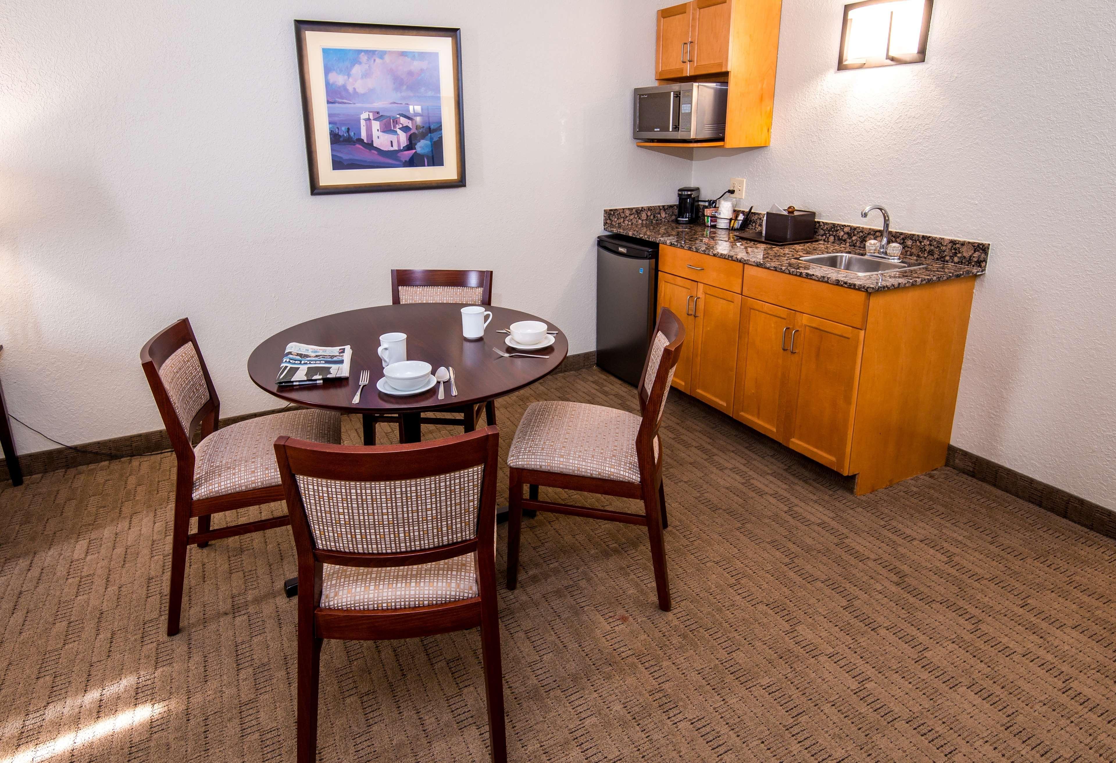 Best Western Plus Pembina Inn & Suites Winnipeg Ngoại thất bức ảnh