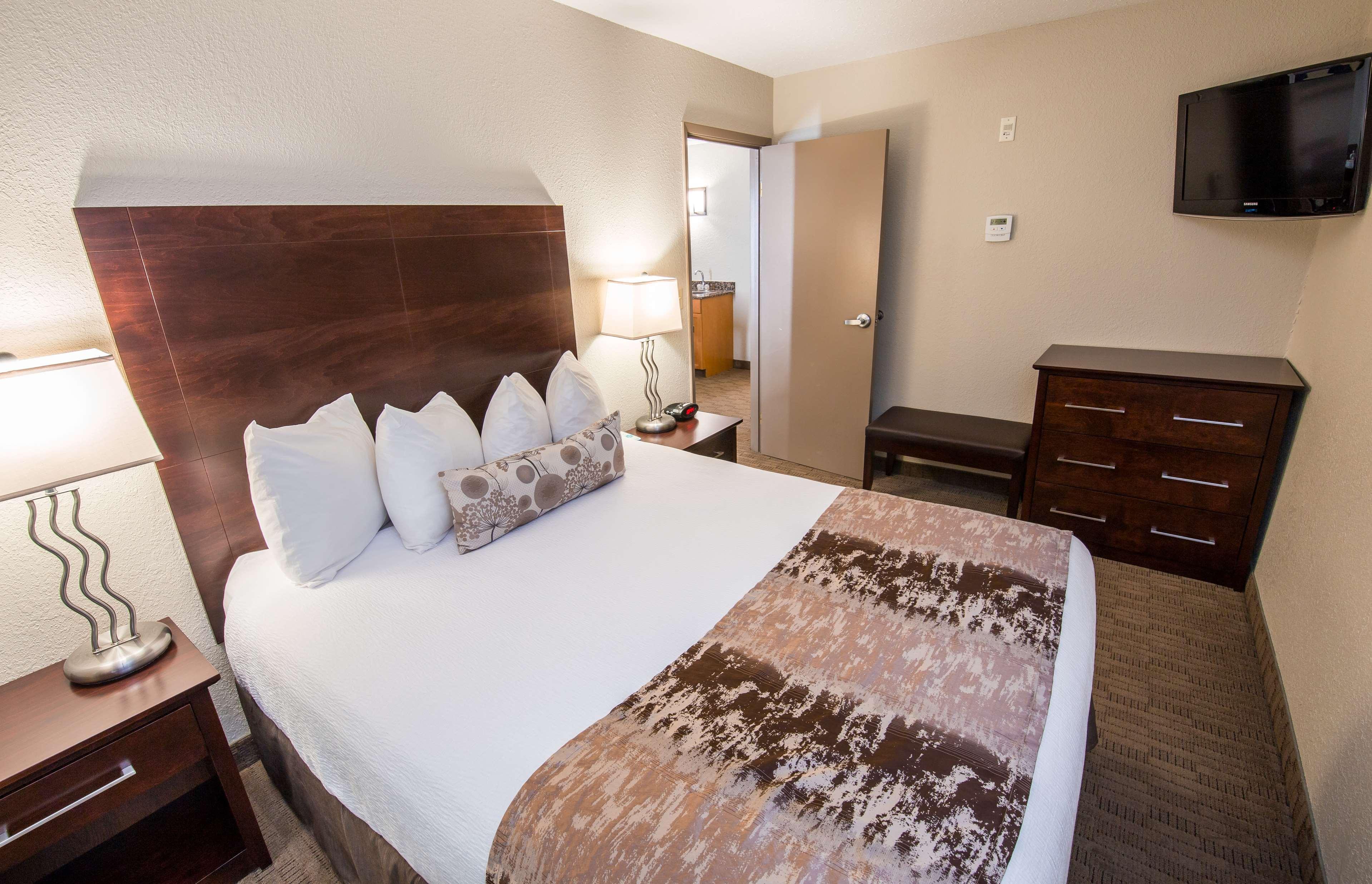 Best Western Plus Pembina Inn & Suites Winnipeg Ngoại thất bức ảnh