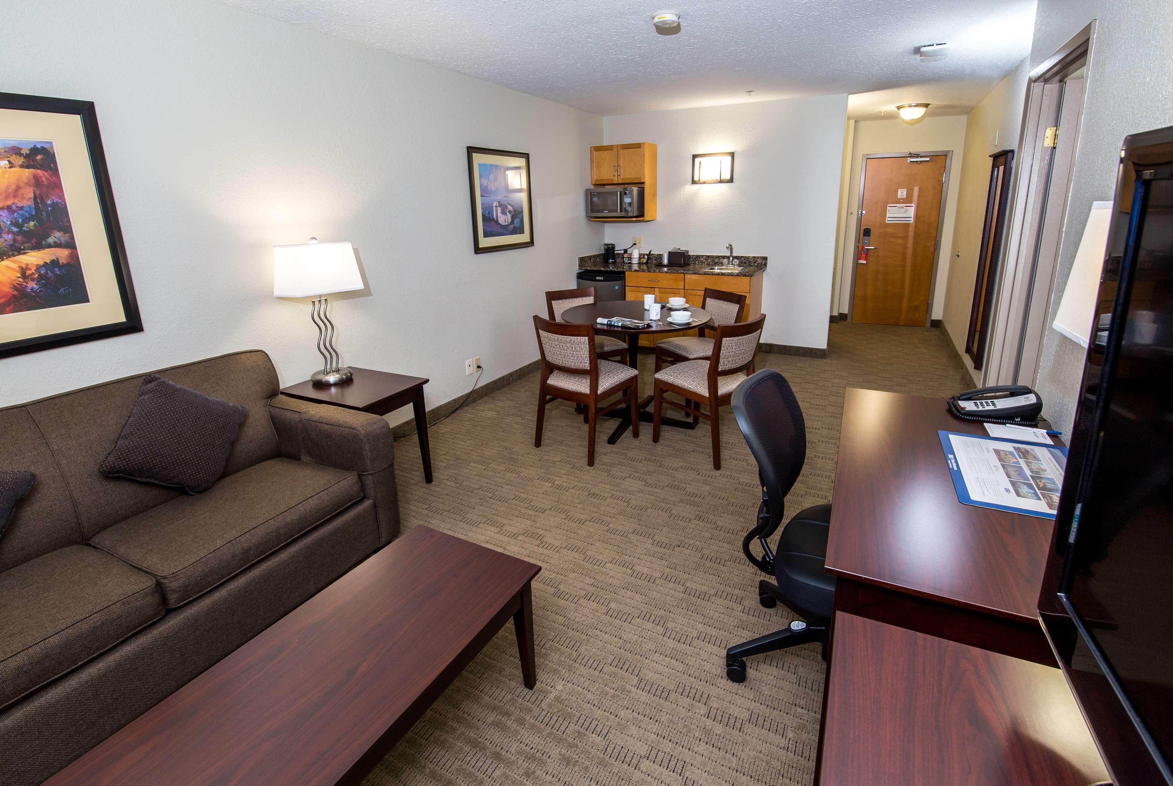 Best Western Plus Pembina Inn & Suites Winnipeg Ngoại thất bức ảnh