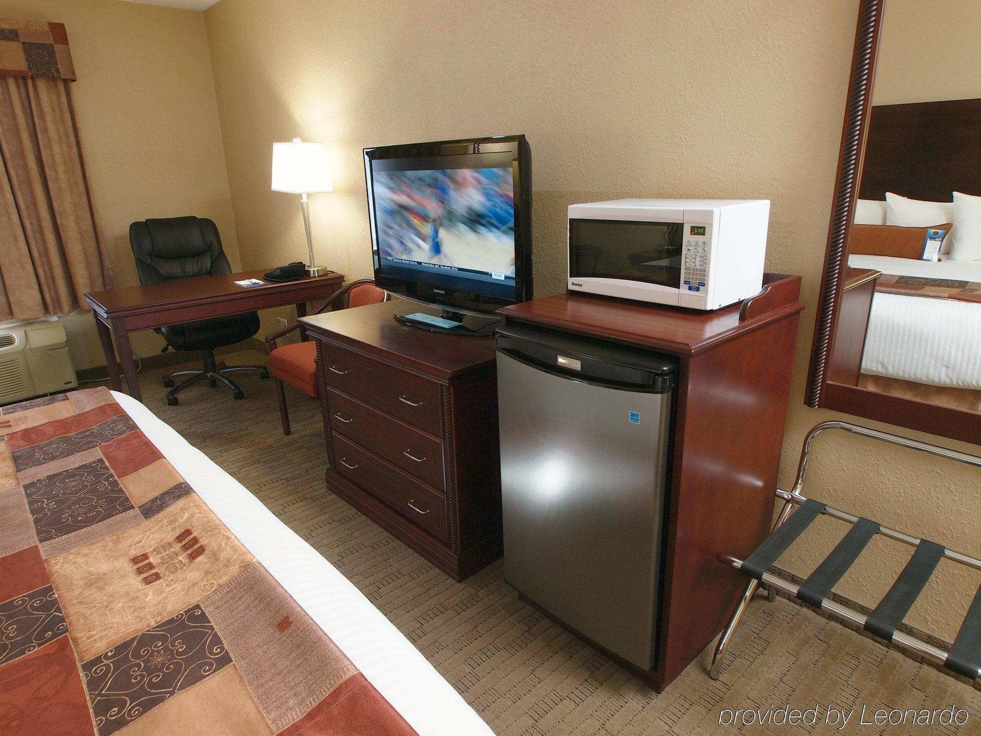 Best Western Plus Pembina Inn & Suites Winnipeg Ngoại thất bức ảnh