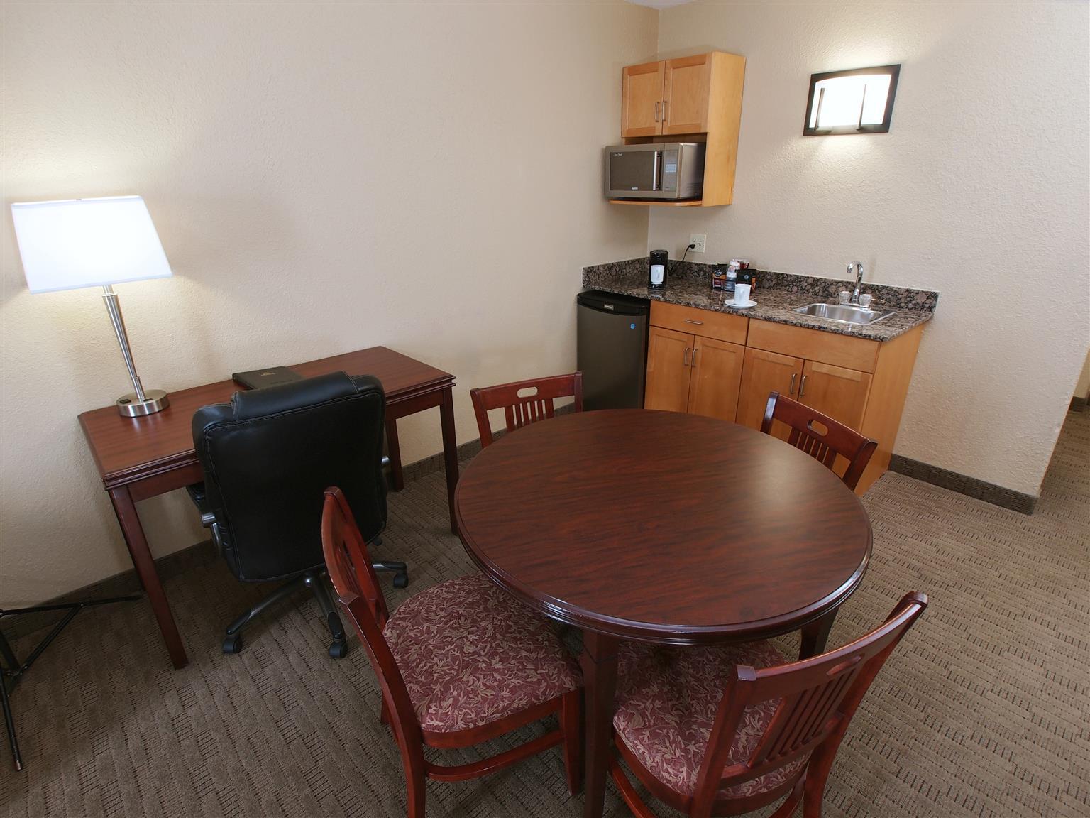 Best Western Plus Pembina Inn & Suites Winnipeg Ngoại thất bức ảnh